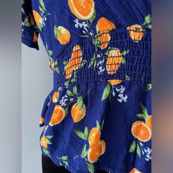 Kaileigh Faux Wrap Citrus Top - Size L - EUC - Picture 8 of 13
